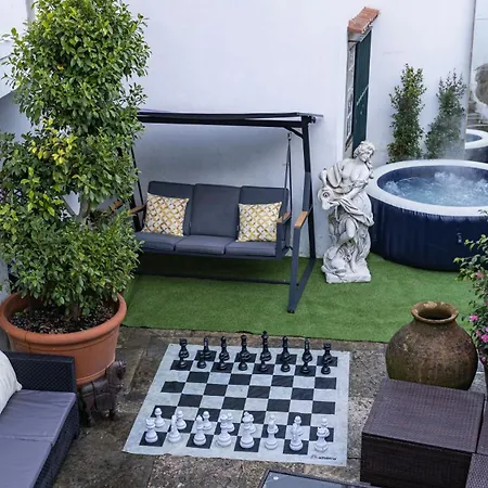Small Cozy In Palace Patio With Hot Tub And Snooker - Wow Bed and breakfast *