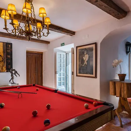 Small Cozy In Patio With Piano And Snooker - Wow Bed & Breakfast Sintra